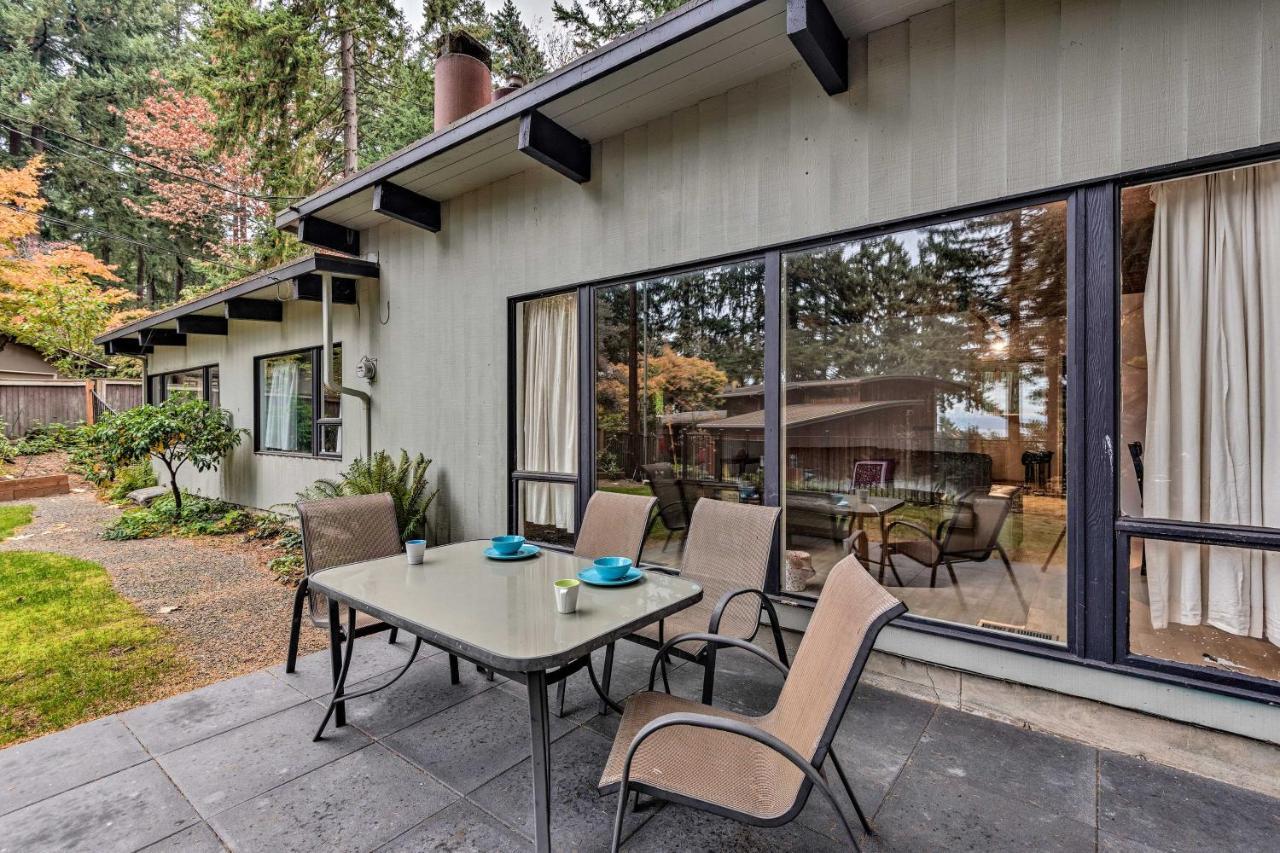 Updated 1970S Island Bungalow, 8 Miles To Seattle! Willa Mercer Island Zewnętrze zdjęcie